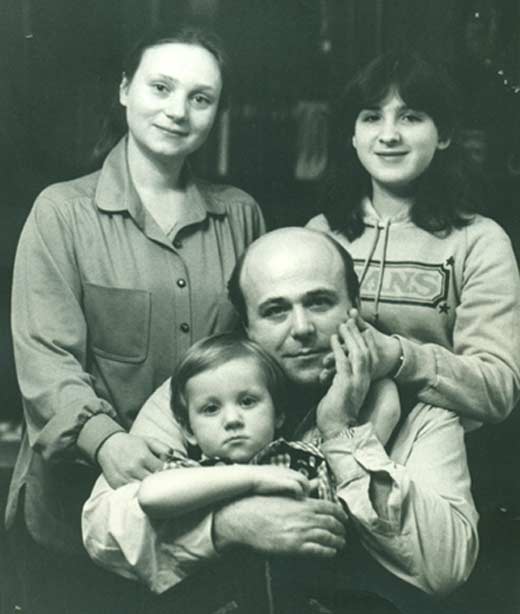 Александр Калягин и Евгения Глушенко с детьми