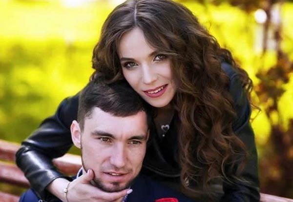Александр Логинов и жена Мария Кручова
