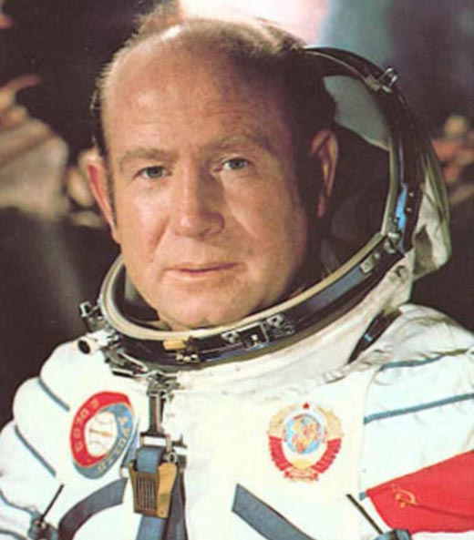 космонавт Алексей Леонов