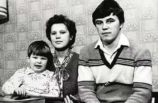 Андрей Аршавин в детстве с родителями