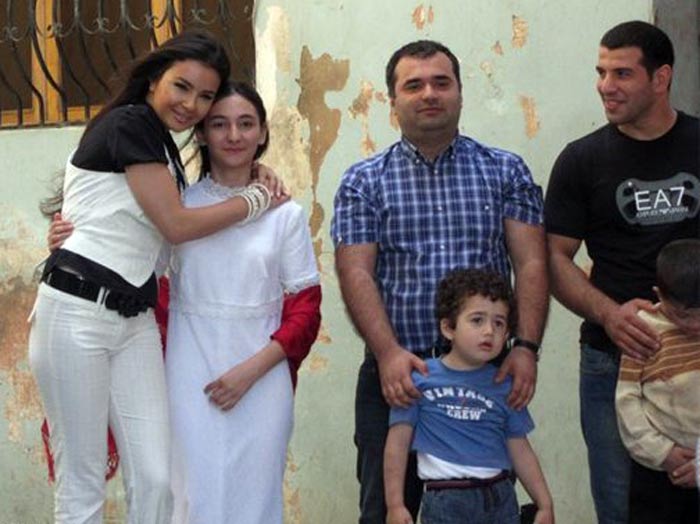 Балаш Касумов с семьей