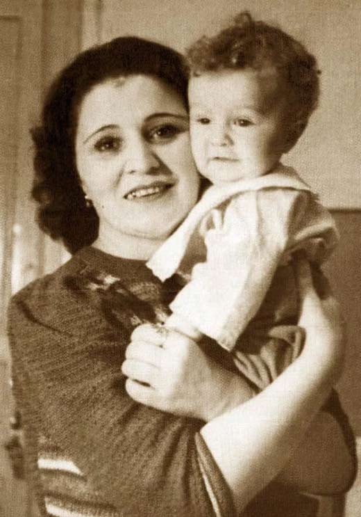 Коша Александровна с сыном Эмилем
