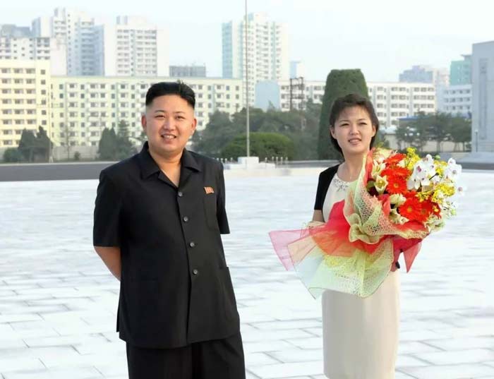 Ким Чен Ын с женой Ли Соль Чжу