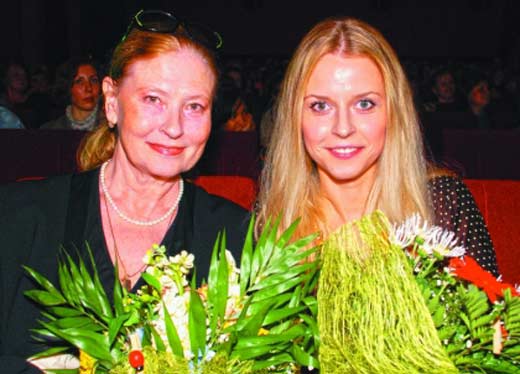 Людмила Зайцева с дочерью Василисой Ворониной