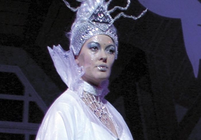 Мария Кленская в спектакле Снежная королева