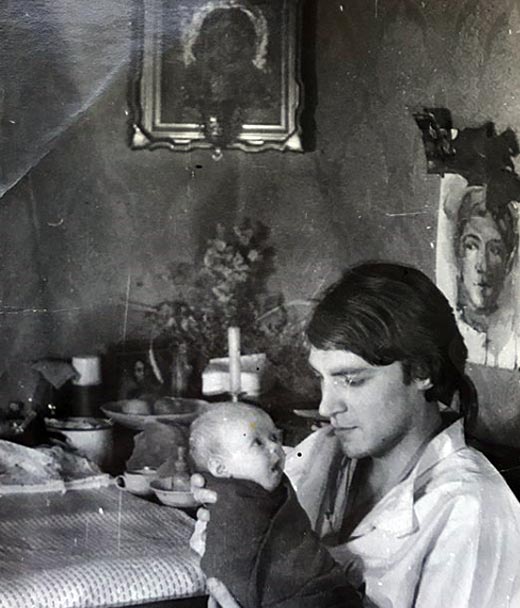 Полина Невзорова в детстве с отцом