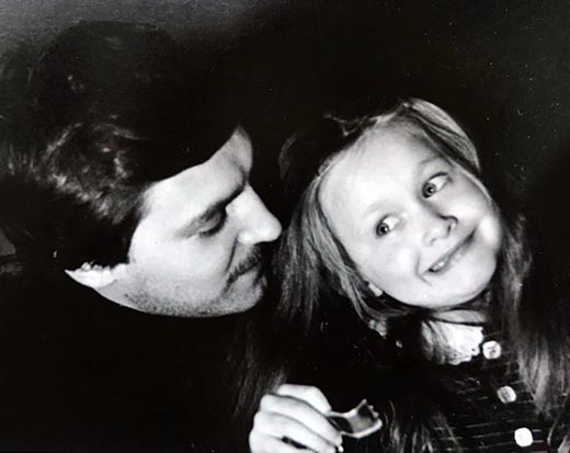 Полина Невзорова в детстве с отцом 3