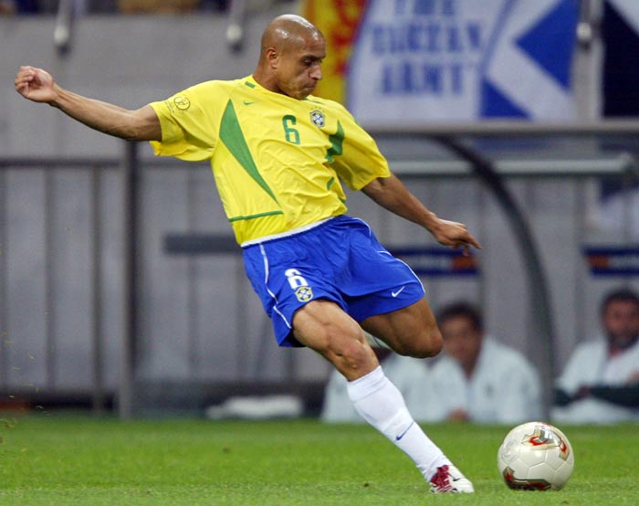 бразильский футболист Роберто Карлос