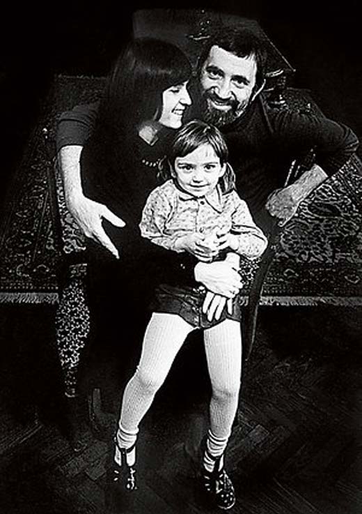 Виктор Мережко с женой и дочерью