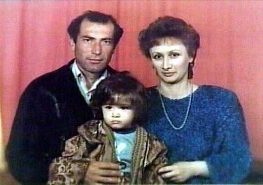 Виталий Калоев с погибшими женой и детьми
