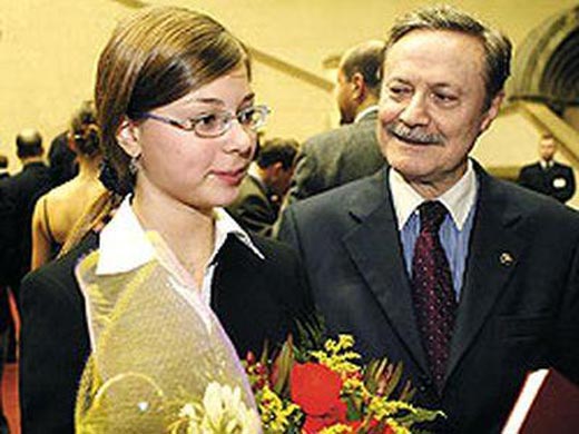 Юрий Соломин с внучкой Александрой