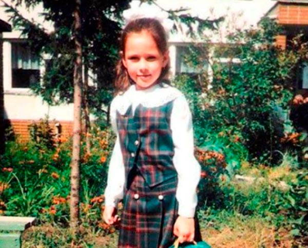 Юлия Санина в детстве