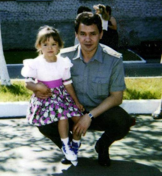Ксения Шойгу в детстве с отцом