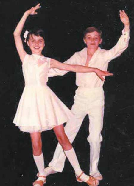 Никита Салопин и Анастасия Заворотнюк в детстве