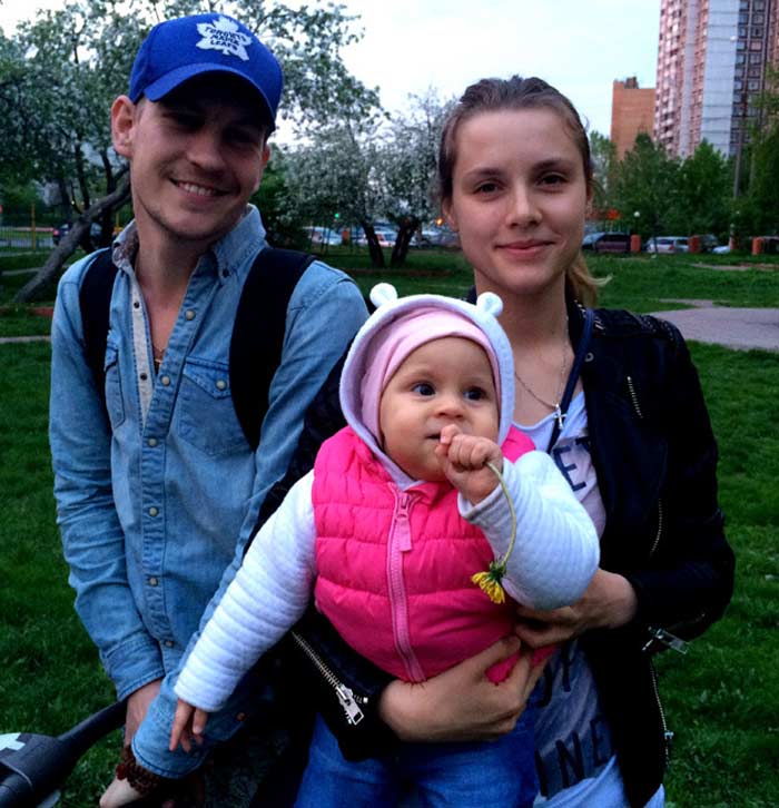 Никита Тезин и Любовь Баханкова с дочерью Варварой