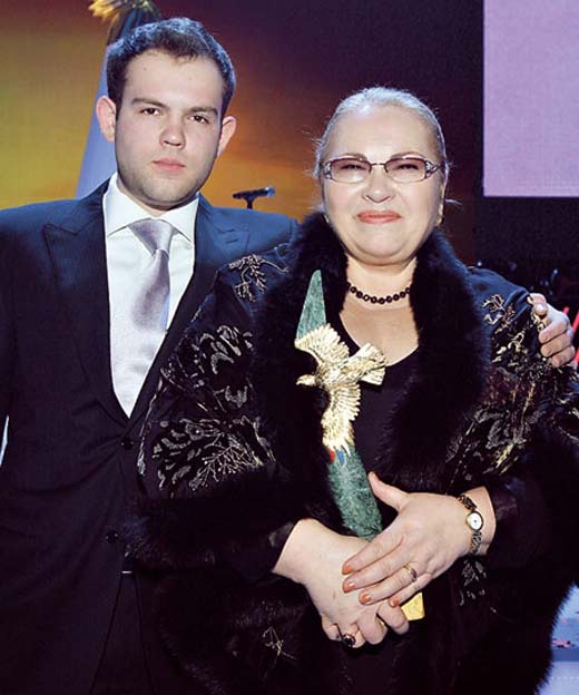 Нина Усатова и сын Николай
