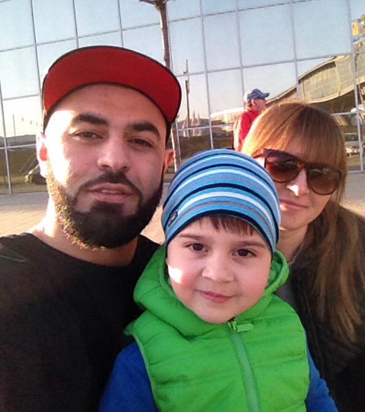 Севак Ханагян с женой и сыном