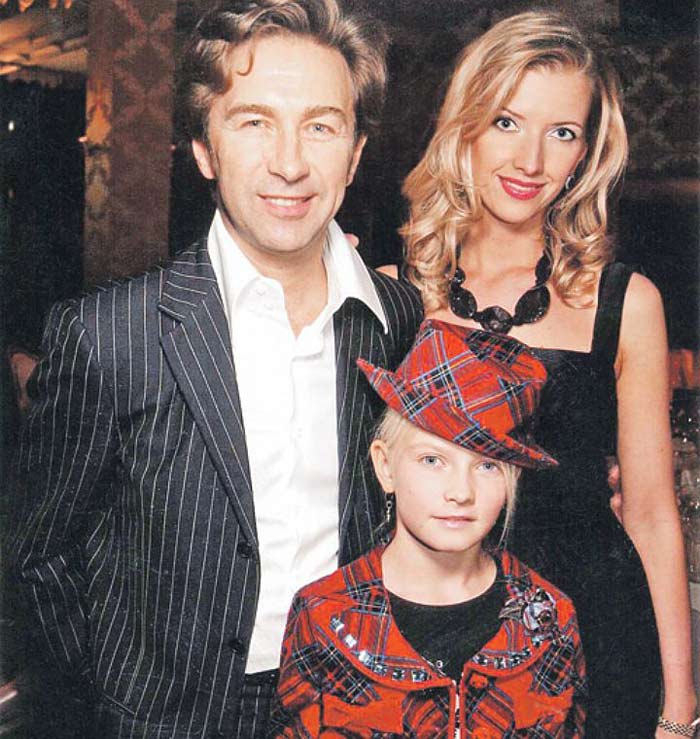 Валерий Сюткин с женой и дочерью