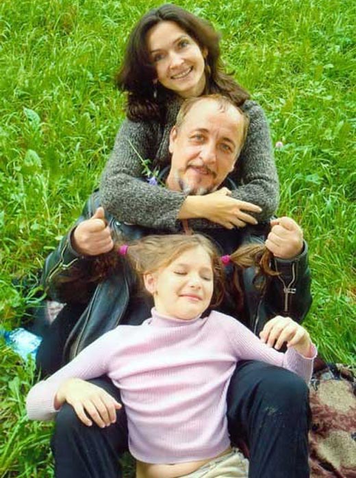 Виктор Тереля с женой и дочерью
