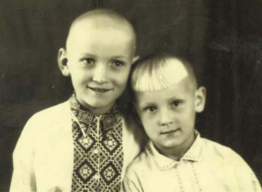 Владимир Талашко в детстве с братом
