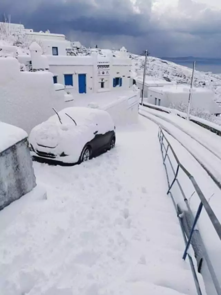 17 отпускных фото из Греции, показывающих ее с менее очевидной стороны