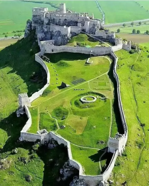 17 удивительных замков мира